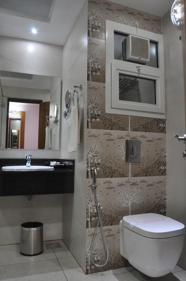 ホテルJyothis Residency コルル エクステリア 写真
