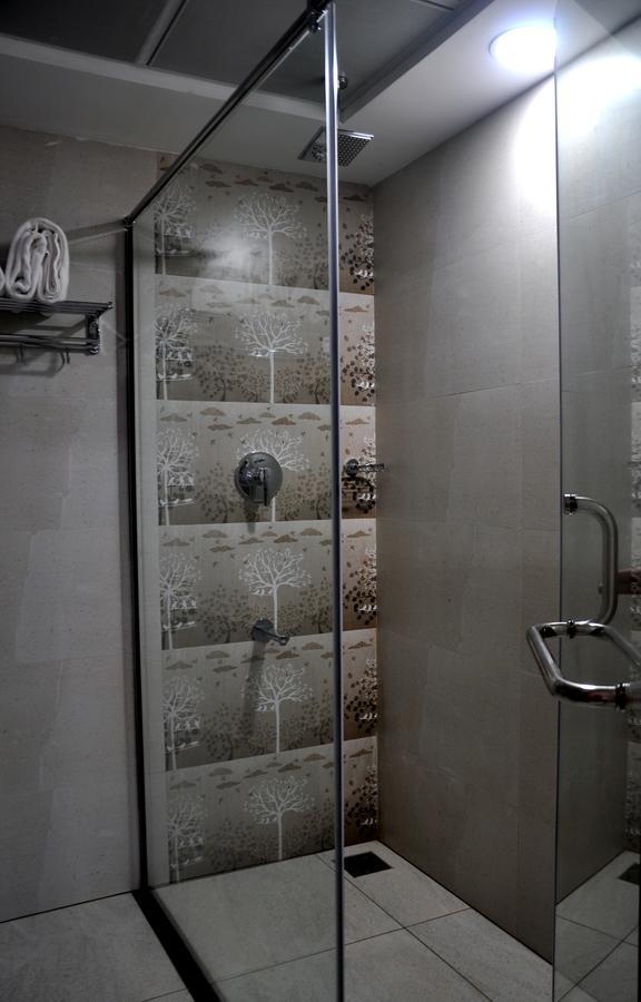 ホテルJyothis Residency コルル エクステリア 写真